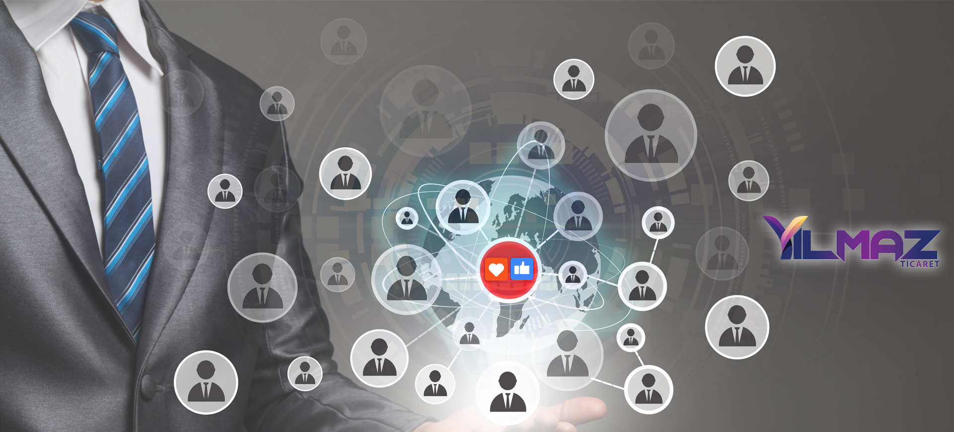 Yılmaz Boya, kalite ve yenilikçiliği odağında tutarak sektördeki yerini sağlamlaştırmış bir boya üreticisidir. Biz, müşterilerimize yalnızca bir ürün sunmuyor, yaşam alanlarını dönüştüren bir deneyim sağlıyoruz. Renklerin gücüne inanarak, her bir boya kutusunu sadece pigment ve kimyasalların bir karışımı olarak değil, mekanların ruhunu yeniden şekillendiren bir araç olarak görüyoruz.